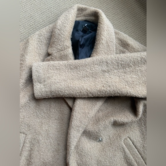 Beige winter coat size Small - Picture 8 of 9